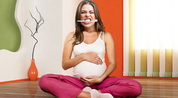 Санация полости рта (лечение зубов) до беременности.